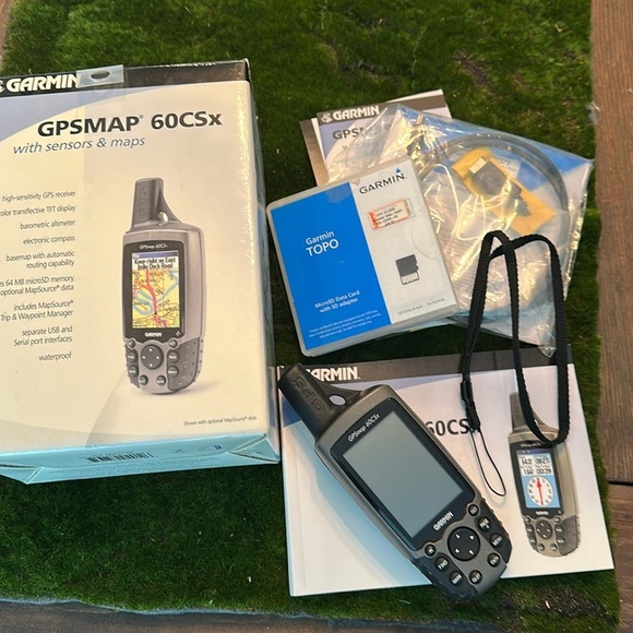 Garmin GPSmap 60CSx Personal Navigator vintage pre owned works - Picture 1 of 6